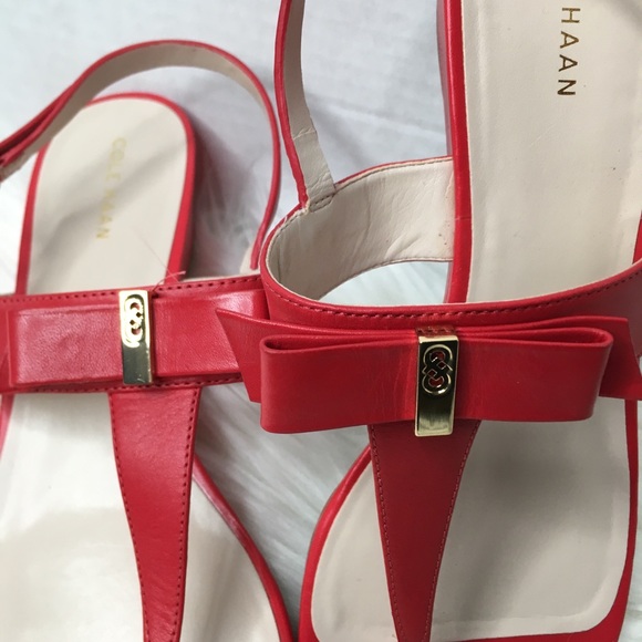Cole Haan red thong front bow sandals 10B - Picture 3 of 6